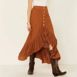 NWOT Shyanne Women’s Cognac Printed Hi-Low Button Skirt size Large